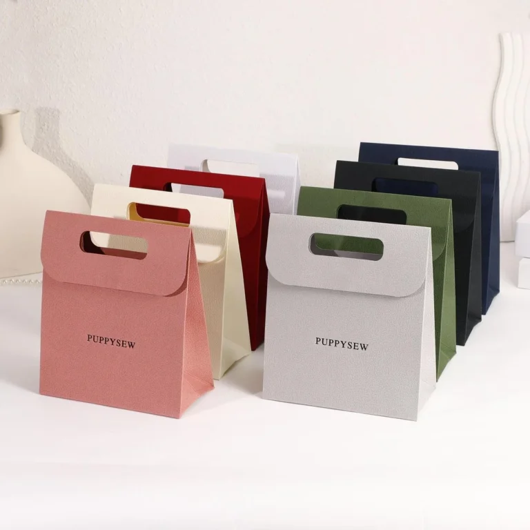 Custom paper bags for gift and retail packaging